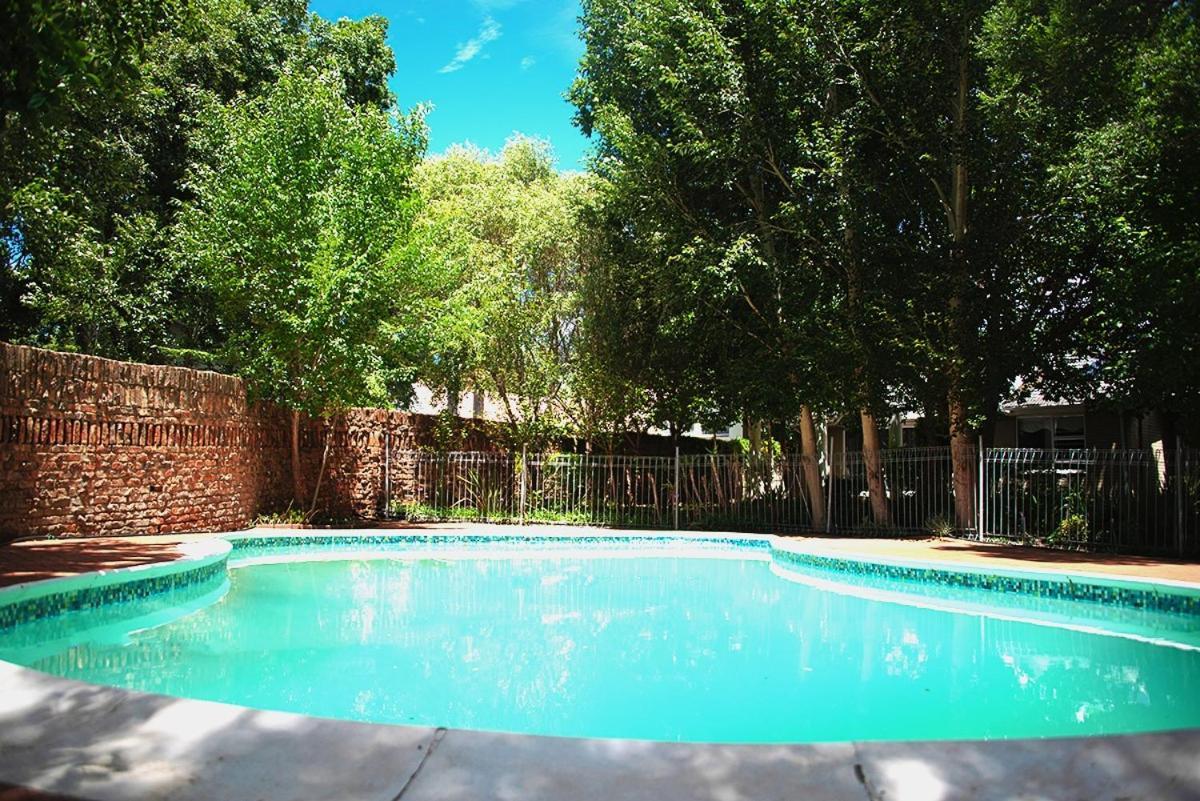 Kroon Manor Kroonstad Exterior photo